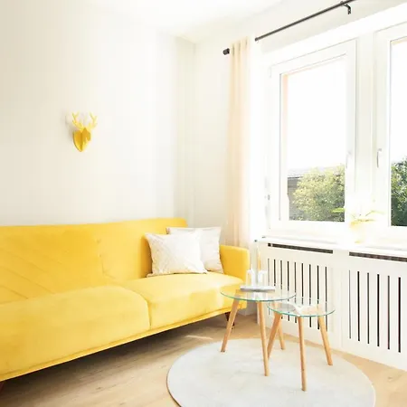 Loewe Gelb Tiengen Altstadt Apartment *